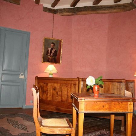 Chateau De La Roche Martel Bed and Breakfast Roiffé Exteriör bild