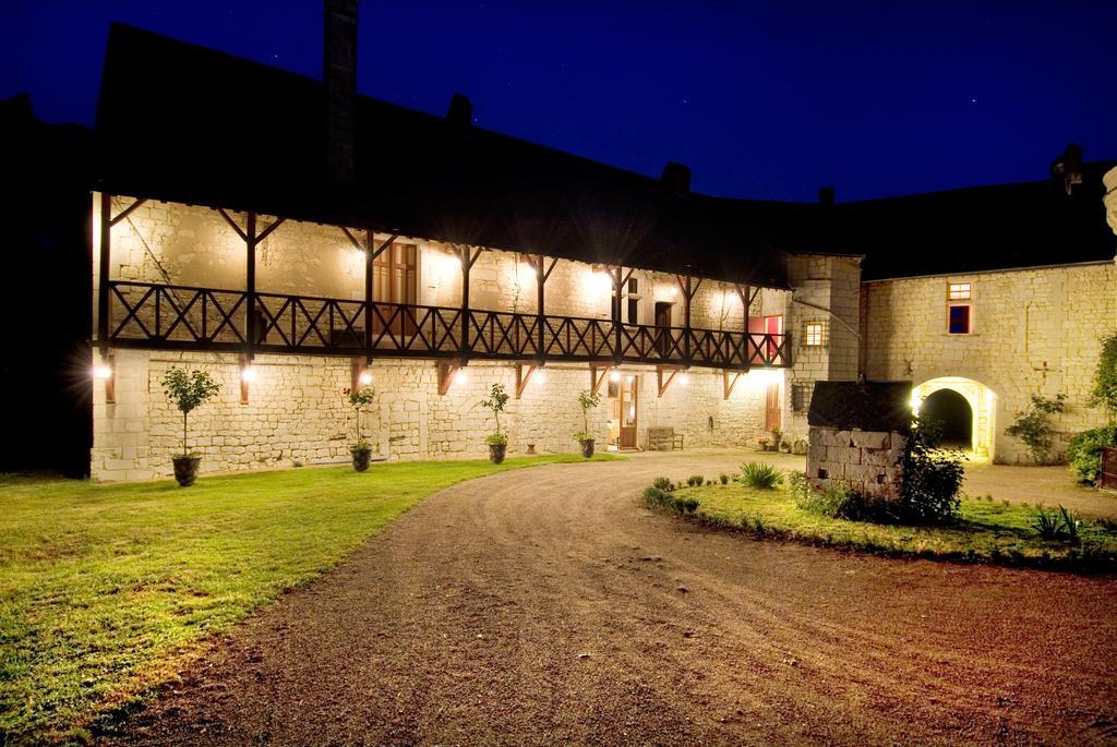 Chateau De La Roche Martel Bed and Breakfast Roiffé Exteriör bild