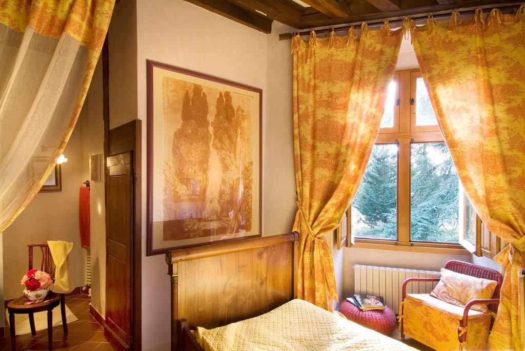 Chateau De La Roche Martel Bed and Breakfast Roiffé Rum bild